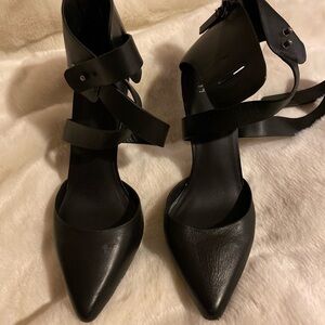 JOE’S leather heels size 7M